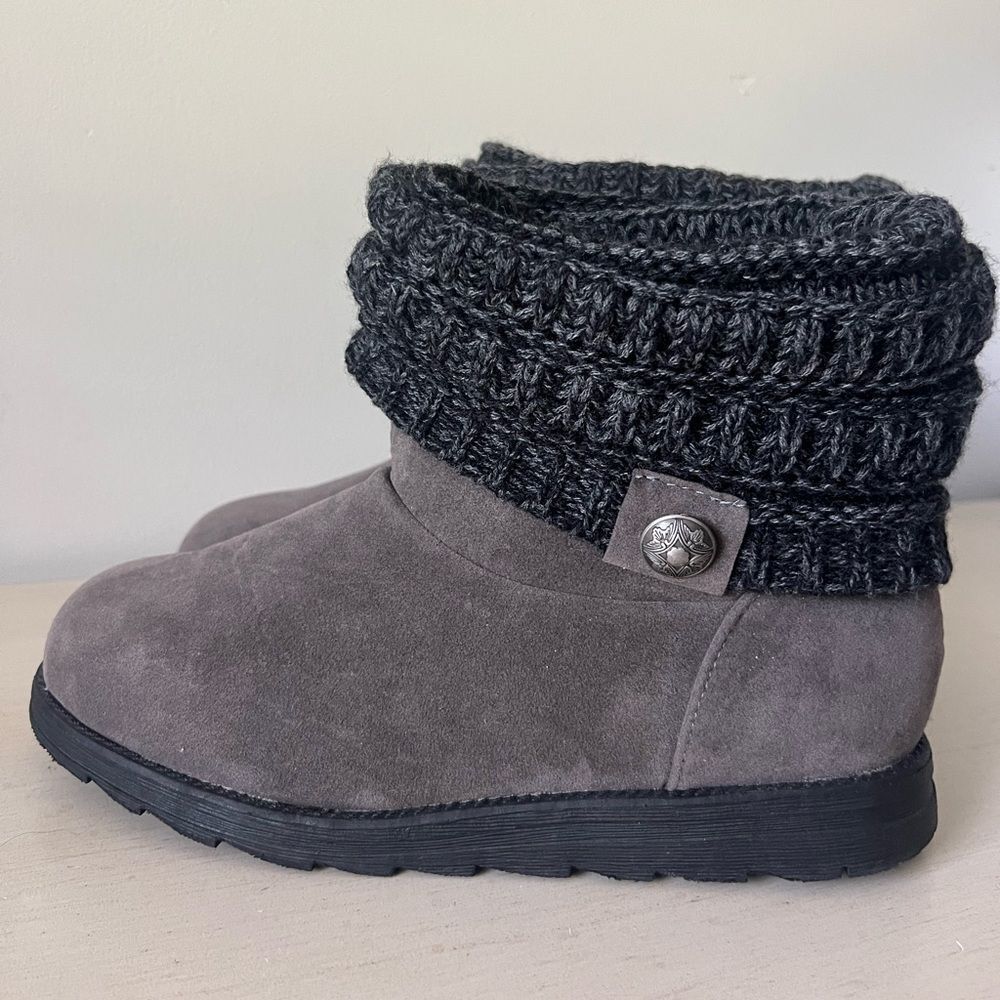 NWOT Muk Luk sz 10 Patti Cable Cuff Boots- Gray Knit Ankle Slippers